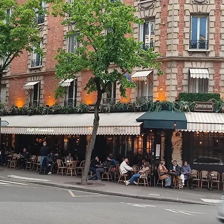 Beau Studio Parisien Paris