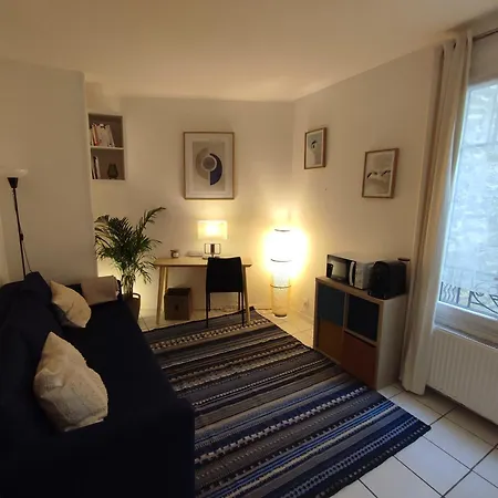 Apartment Beau Studio Parisien *